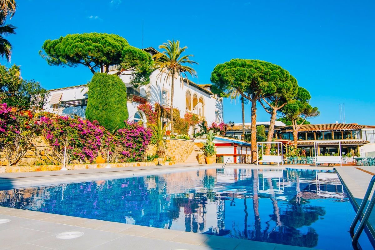 Hotel Roger de Flor Seleqtta