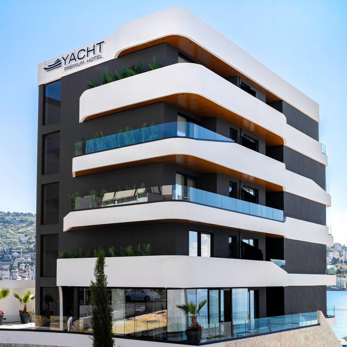 Al Yacht Premium Hotel