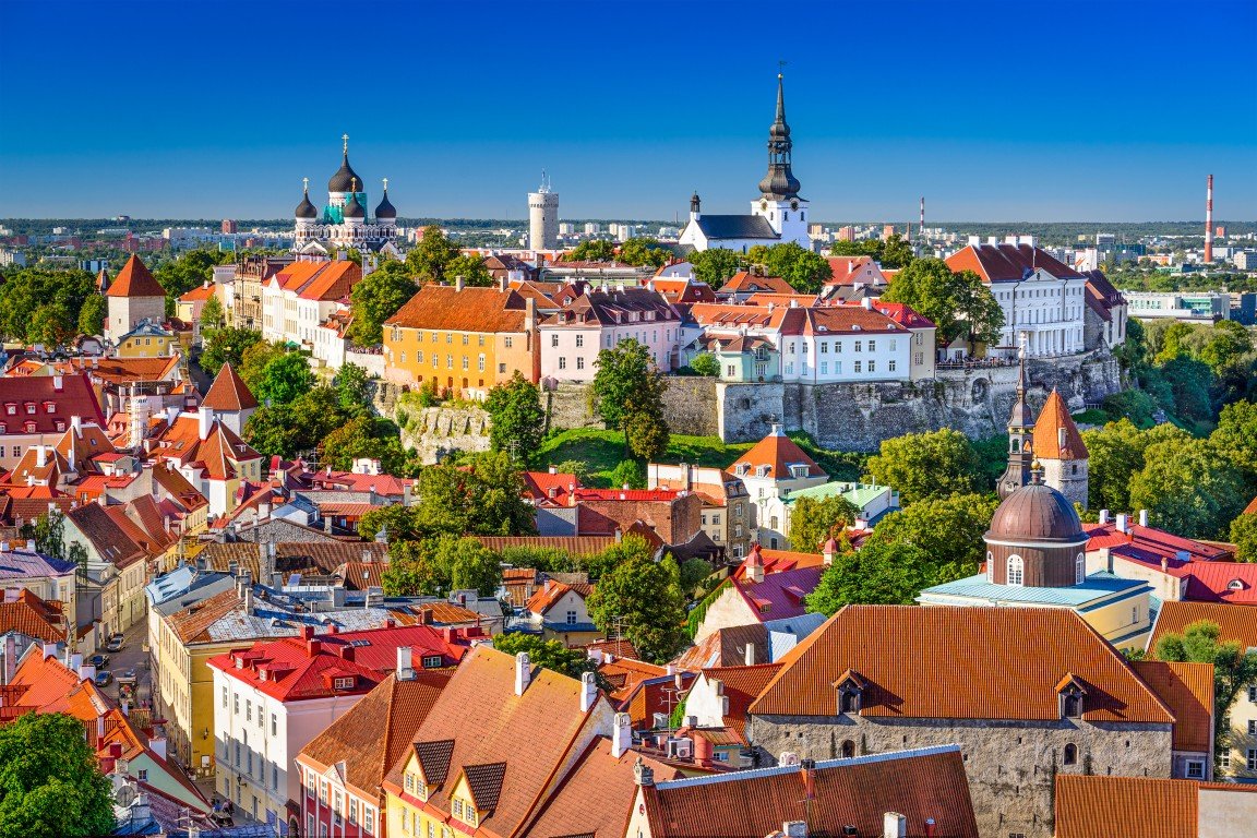 Pobaltí a Helsinky po kolejích a trajektem s českým průvodcem