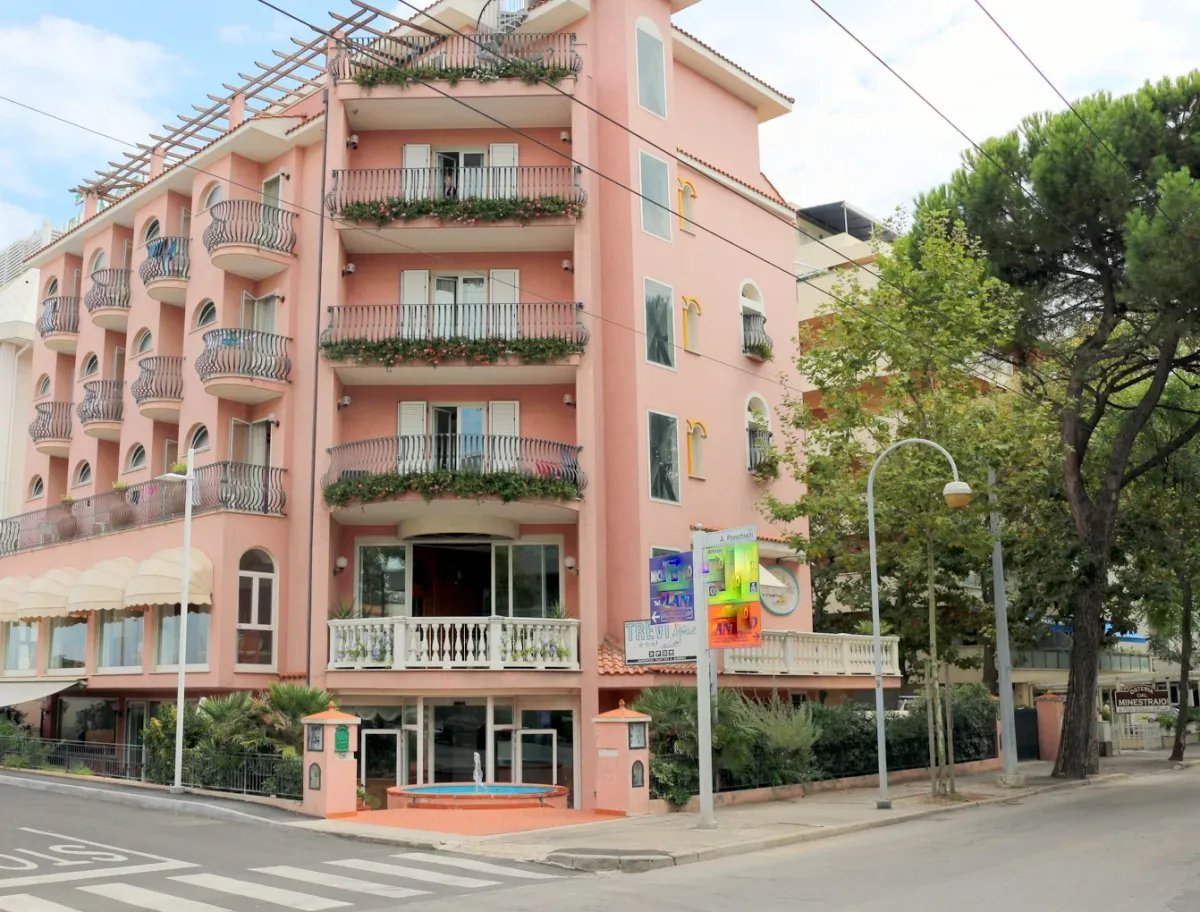 Hotel Trevi
