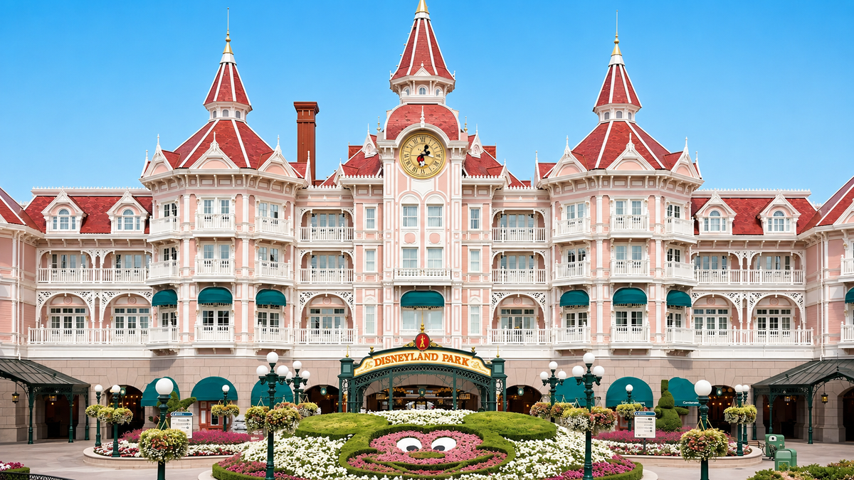 Disneyland Hotel + vstupenky do Disneyland Paris