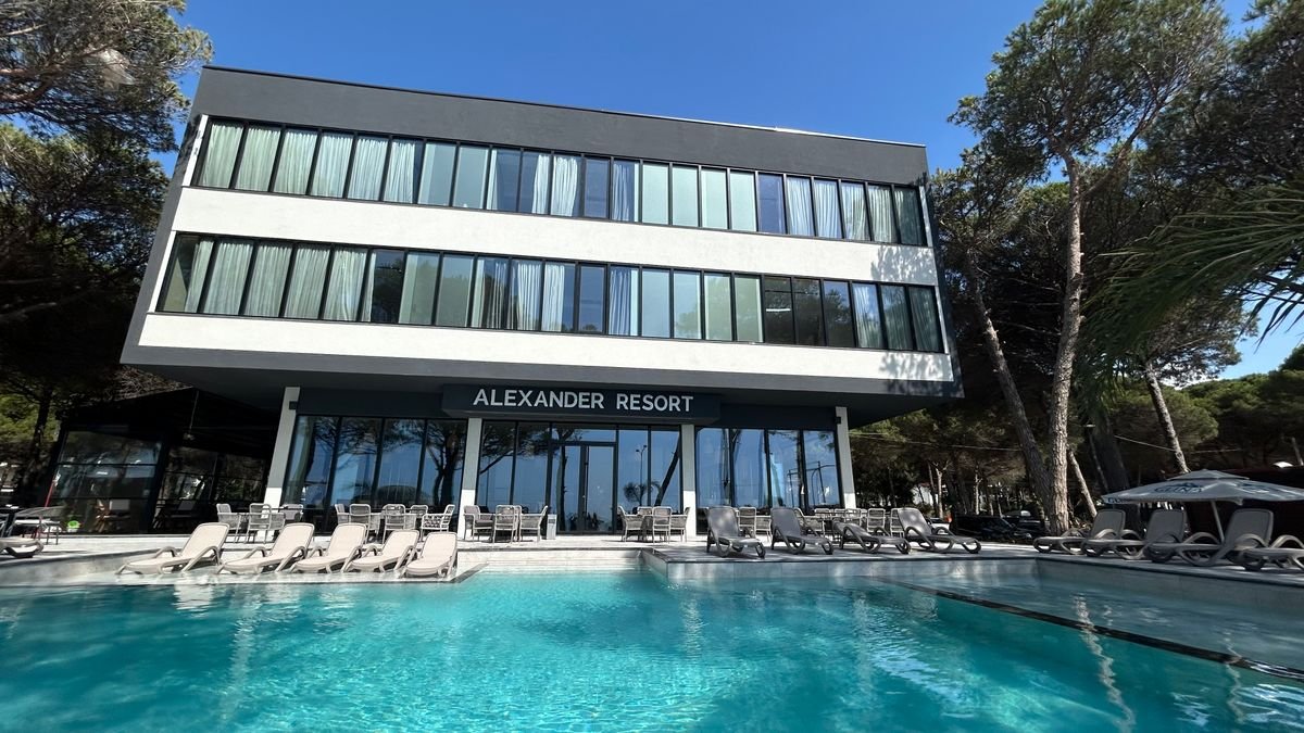 Hotel Alexander Resort