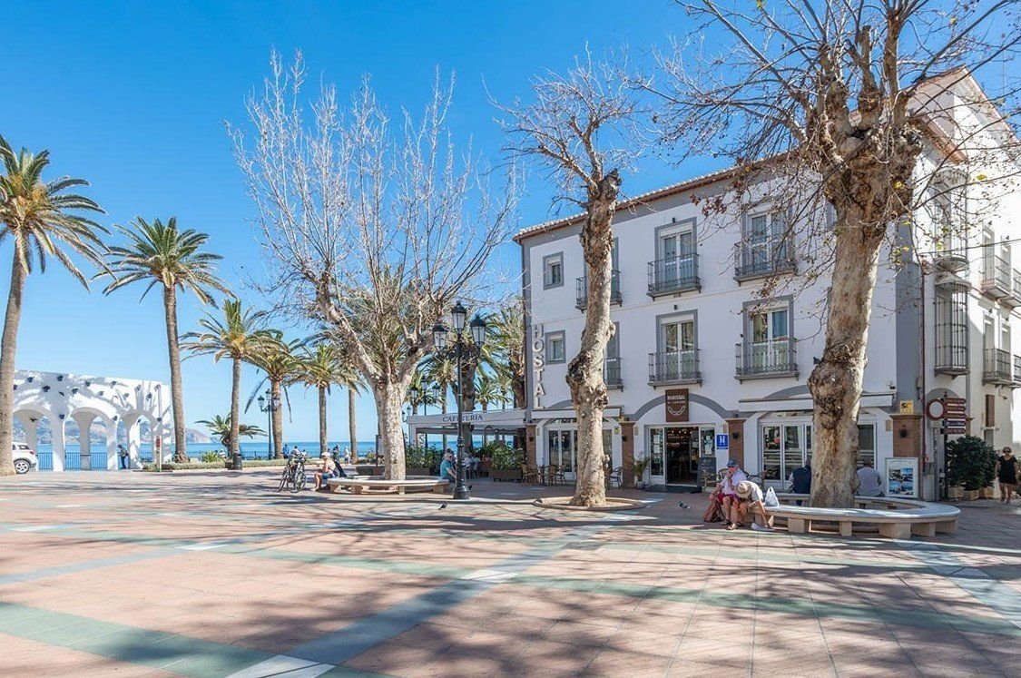 Hostal Marissal by Dorobe