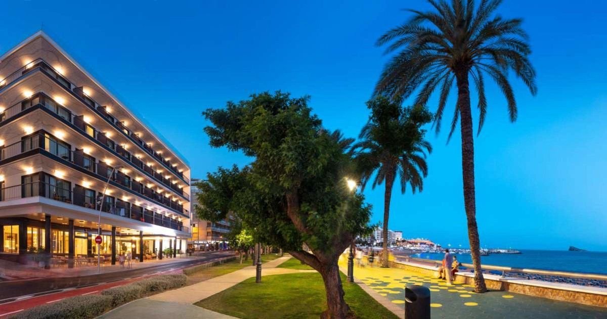 H10 Porto Poniente Hotel