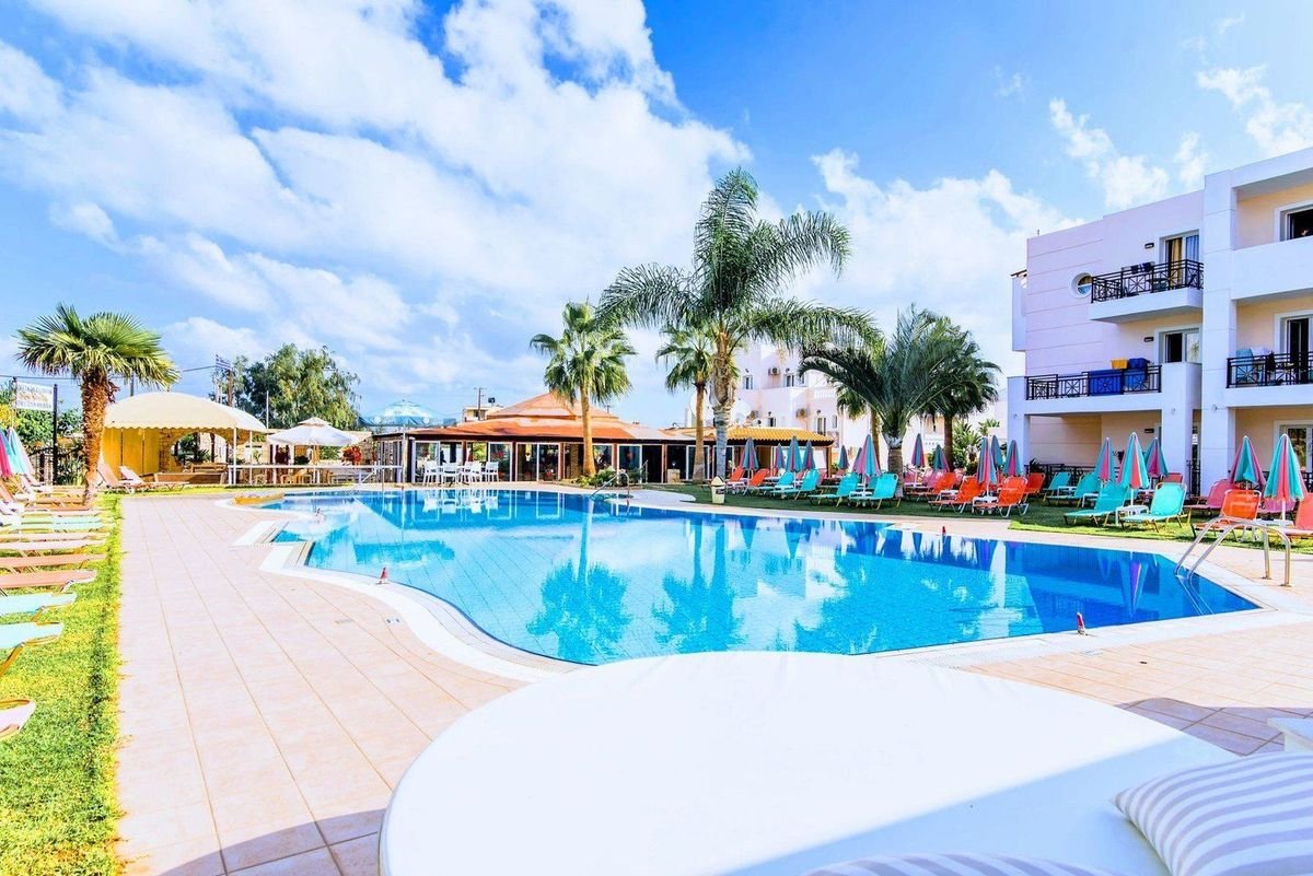 Yiannis Manos Resort Hotel