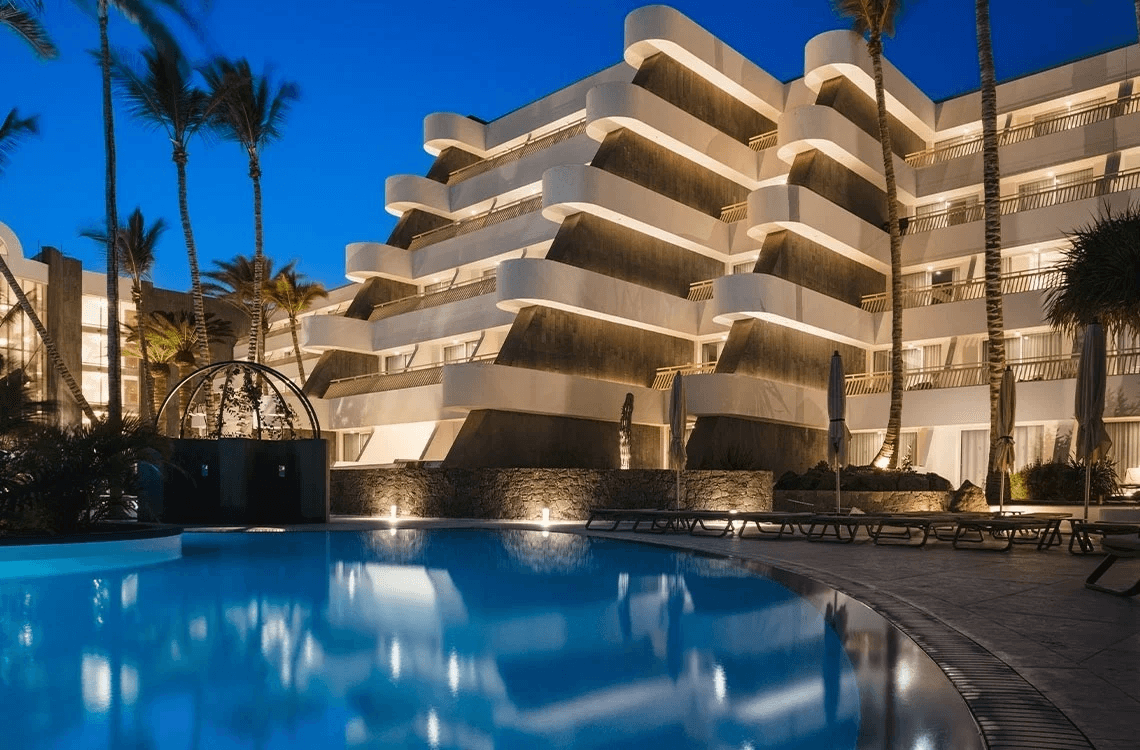 Plus Fariones Suite Hotel