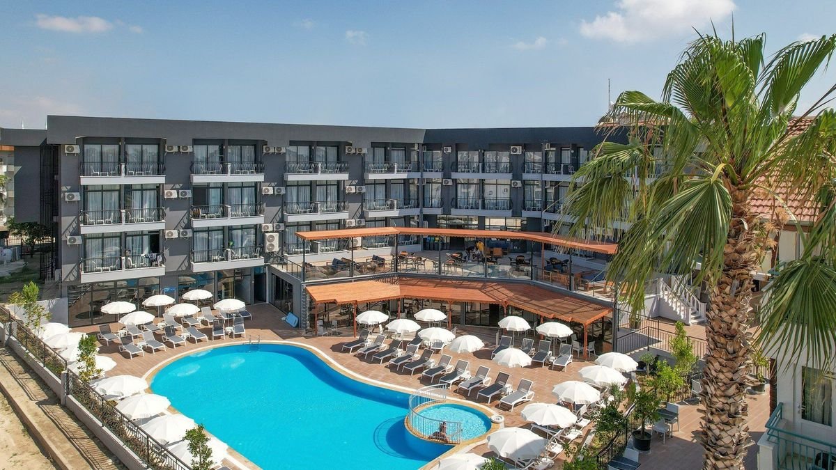 Hotel Clover Magic Park