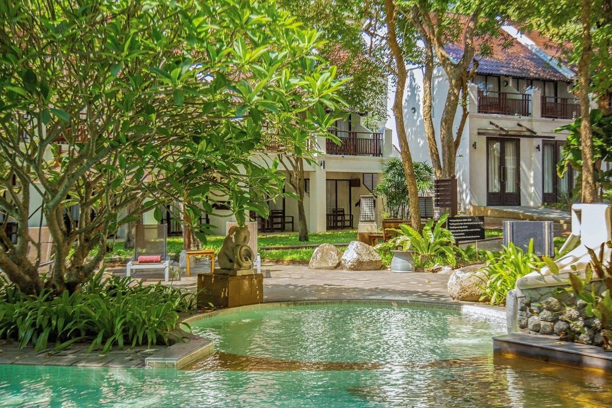 Woodlands Hotel and Resort