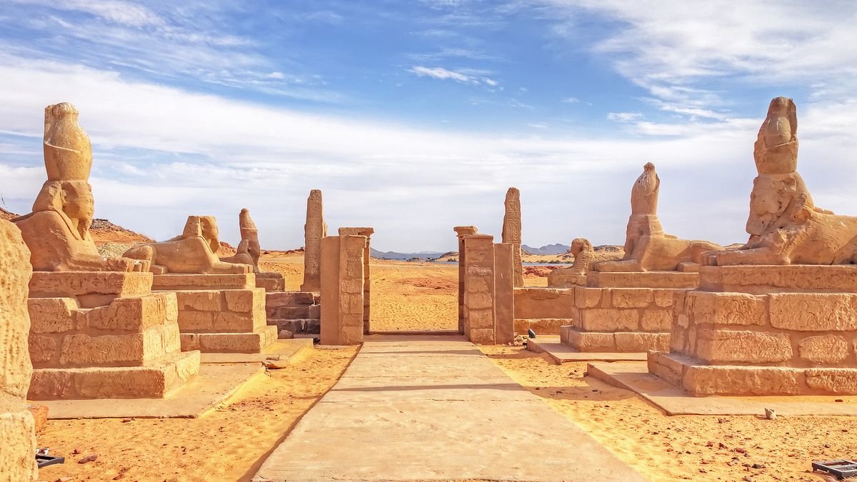 Plavba po Násirovom jazere s pobytom pri mori