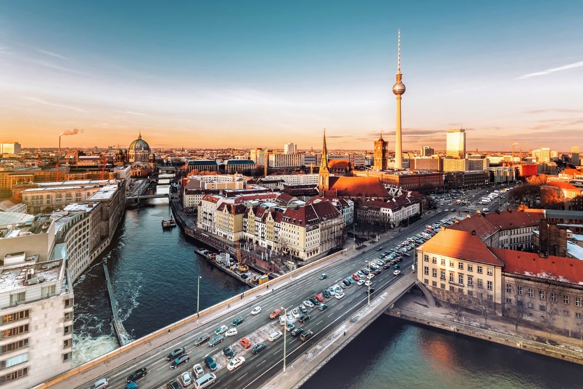 Berlín vlakom – od ikonických pamiatok po alternatívne štvrte
