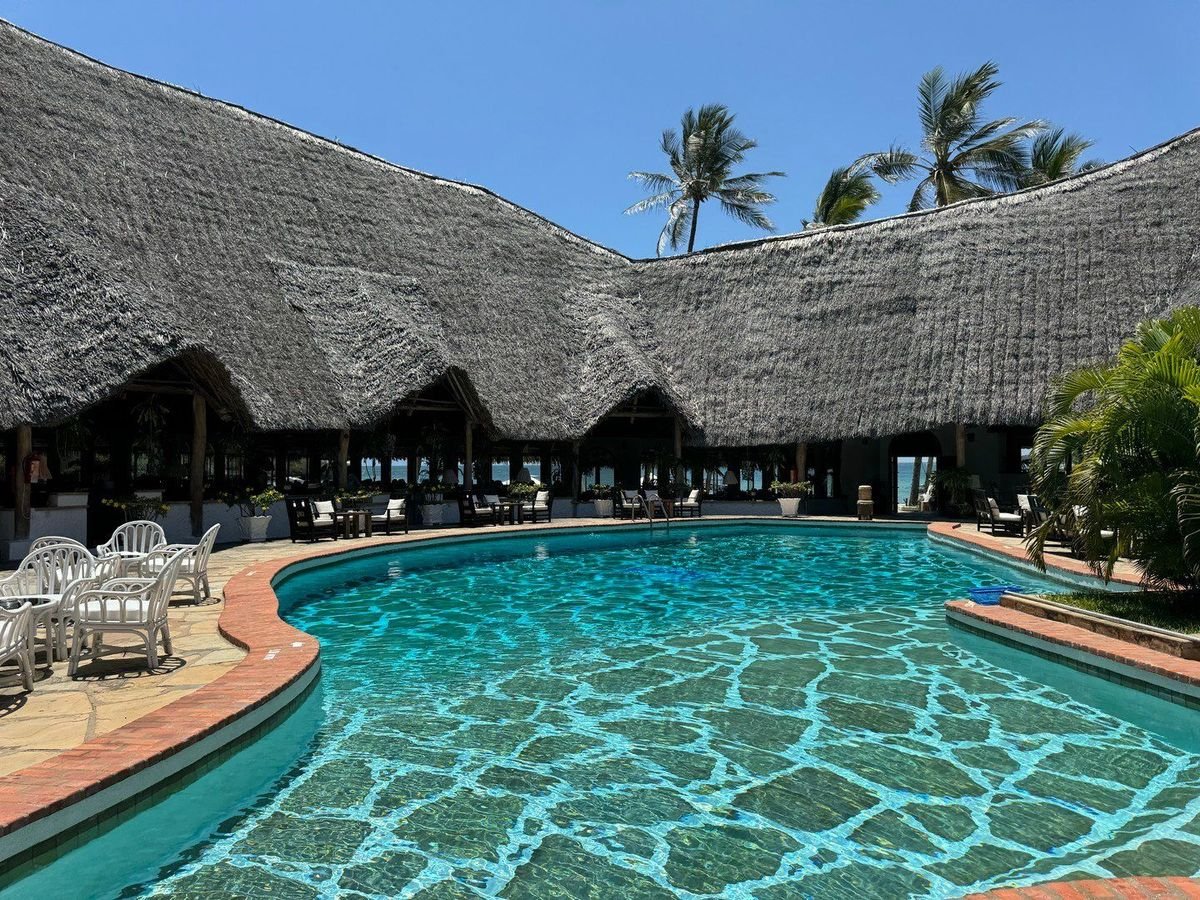 Hotel Blue Bay Village