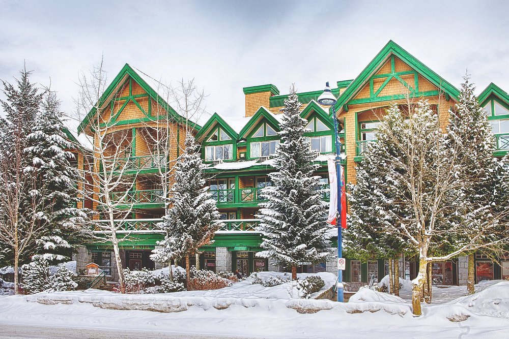 Pinnacle Hotel Whistler