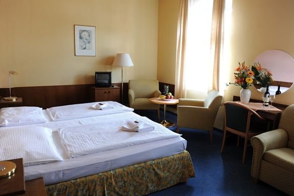 Dvoulůžkový pokoj hotel Skála