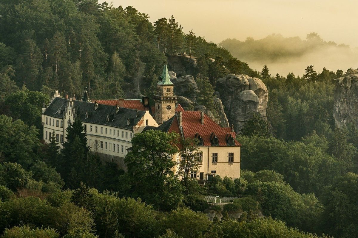 Zámecký Hotel Hrubá Skála