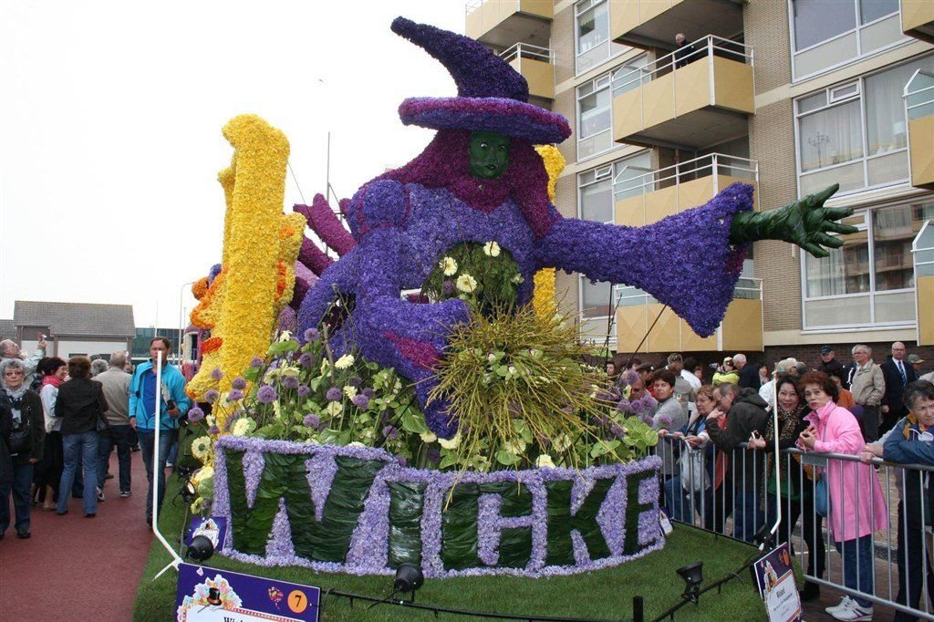 Jarné kvetinové korzo I