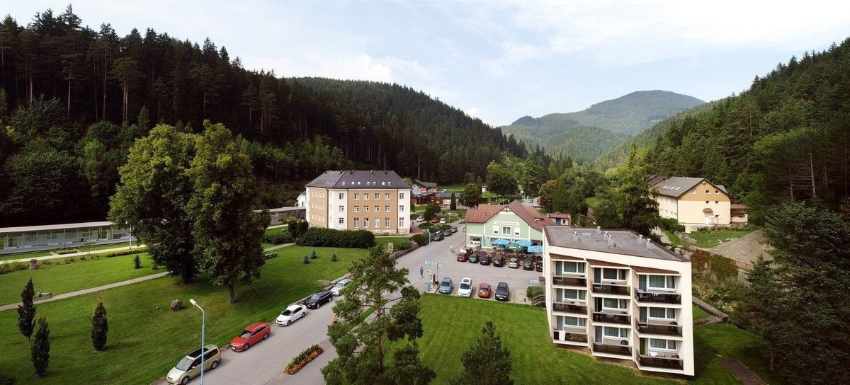 Depandance Adam, Cyril, Maja, Diana