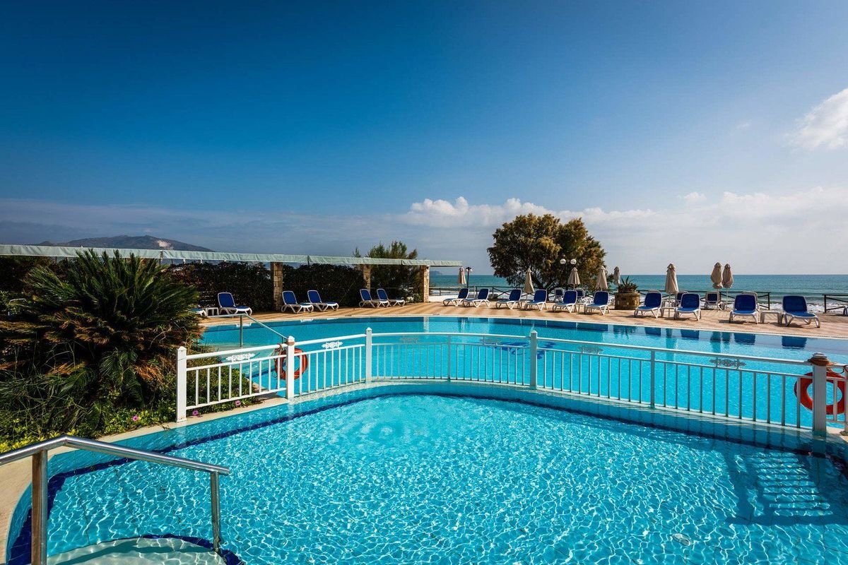 Hotel Mediterranean Beach Resort & SPA