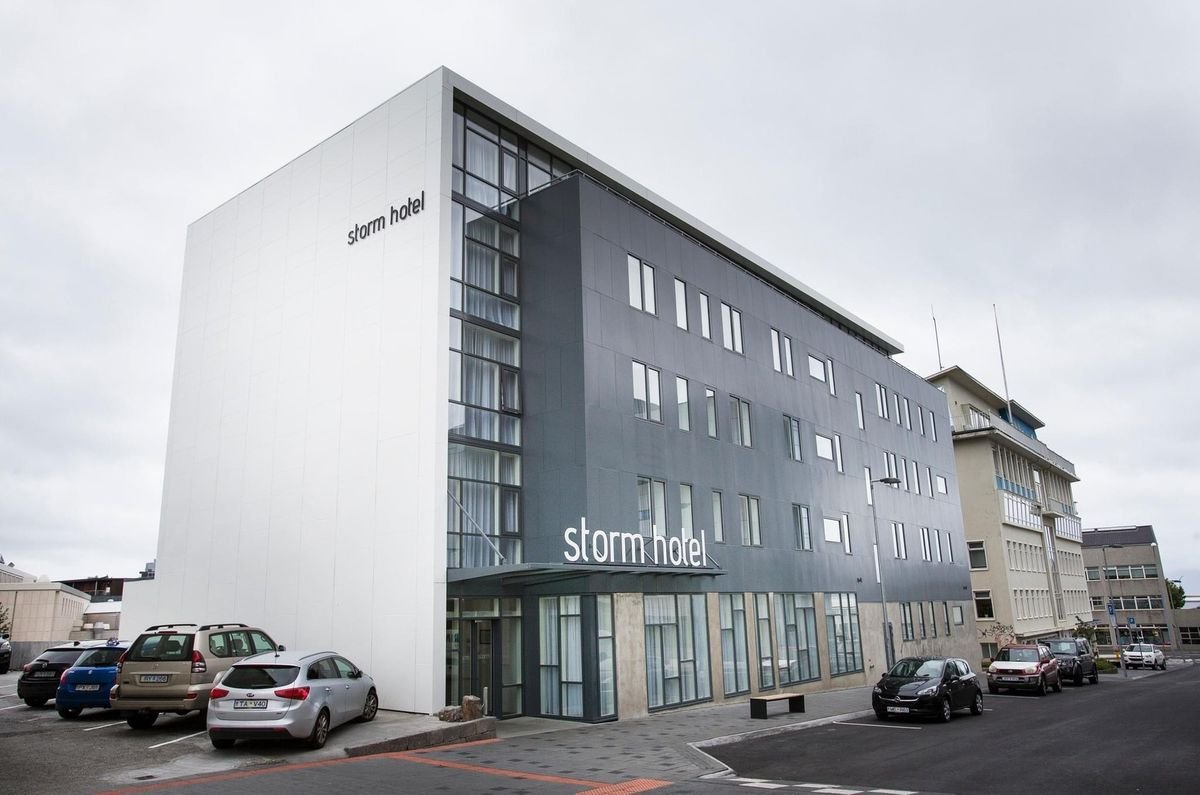 Storm Hotel