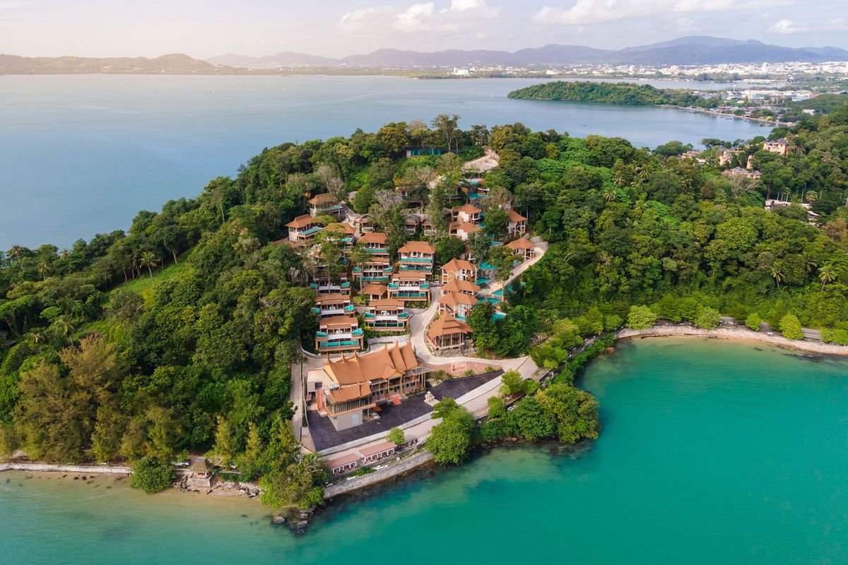Sinae Phuket Luxury Hotel 