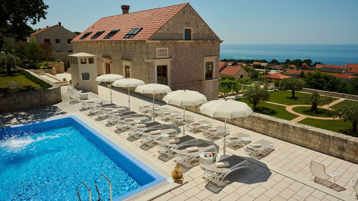Palace Natali Hotel