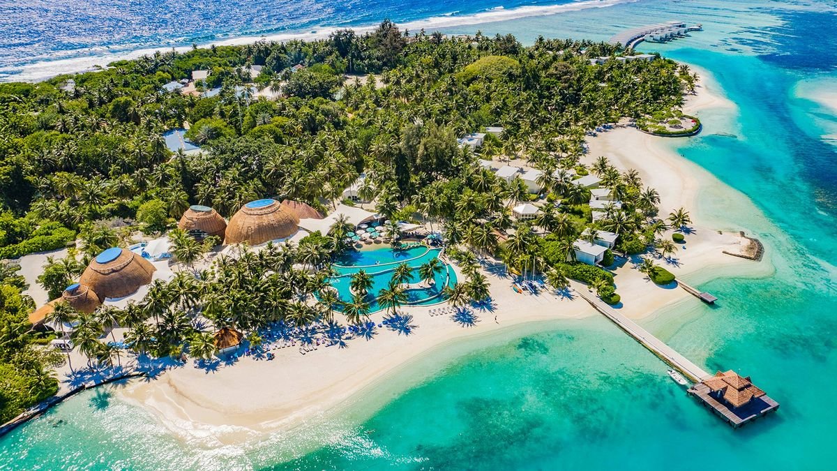 Holiday Inn Resort Kandooma Maldives