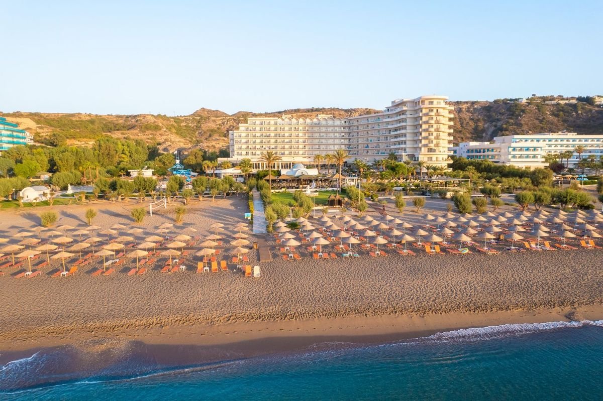 Pegasos Deluxe Beach Hotel