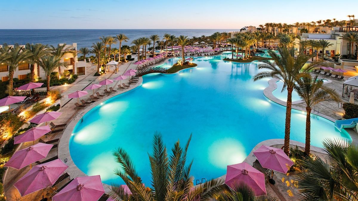 Hotel Grand Rotana Resort & Spa