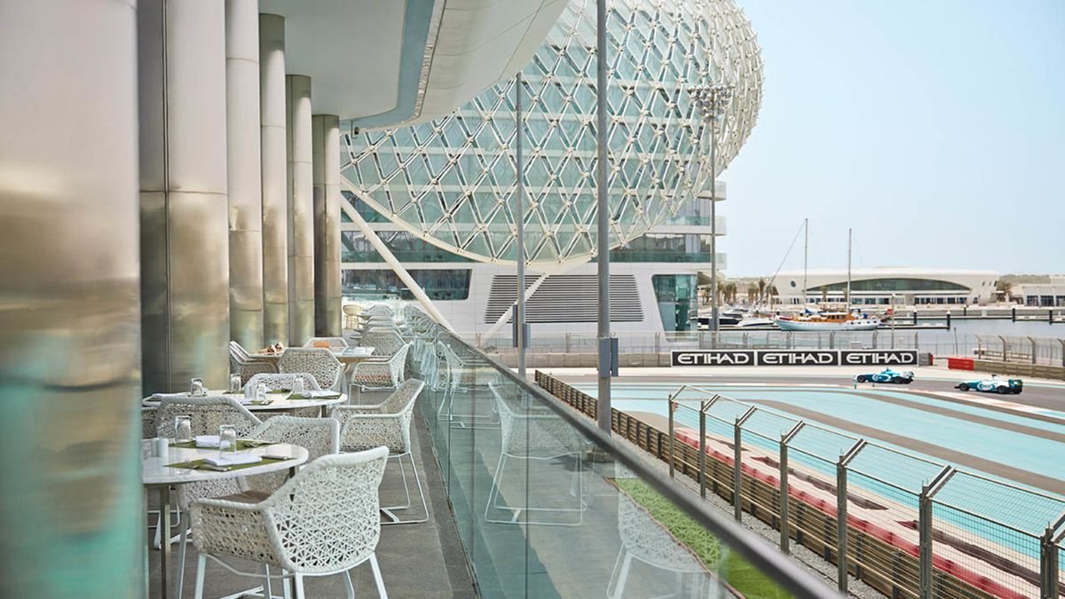 W Abu Dhabi – Yas Island szálloda