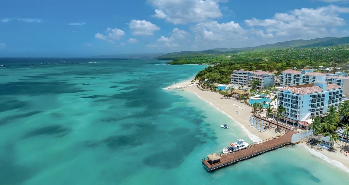 Sandals Dunn's River Hotel