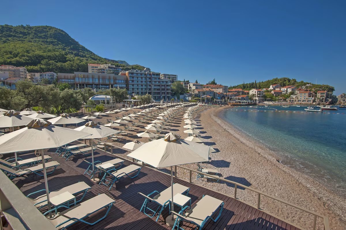 Maestral Resort & Casino