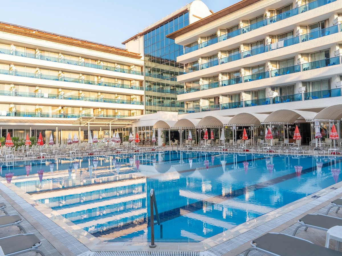 L'Etoile Beach Hotel