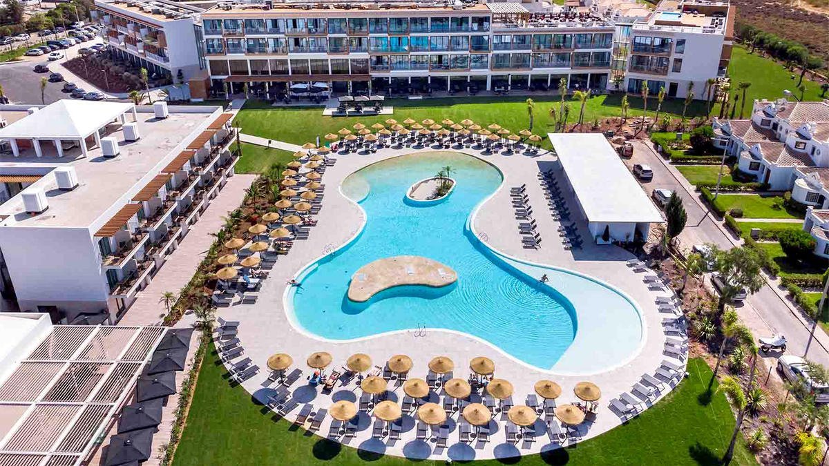 Hotel AP Cabanas Beach & Nature