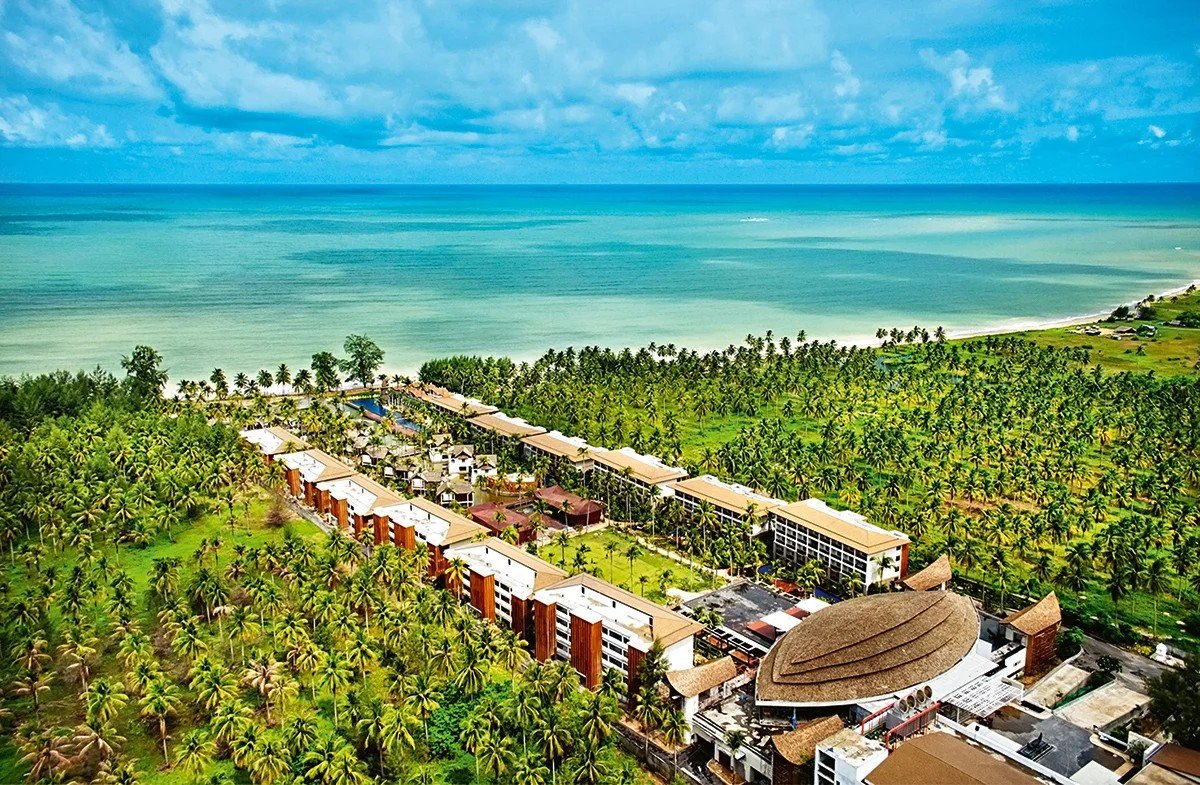 Graceland Khaolak Beach Resort 