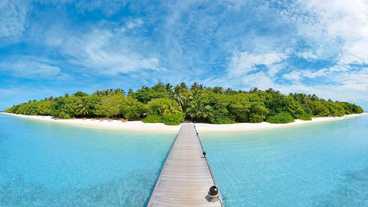 Royal Island Resort and Spa