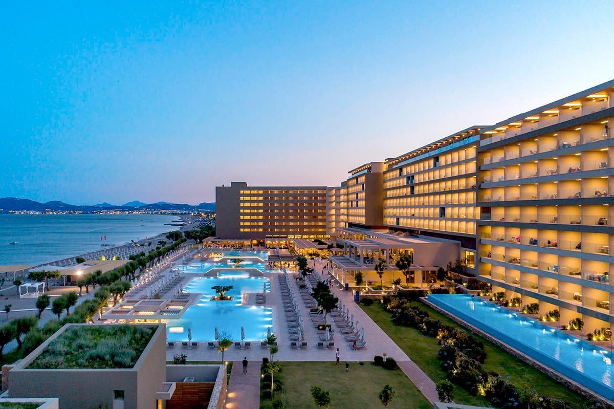 Amada Colossos Resort