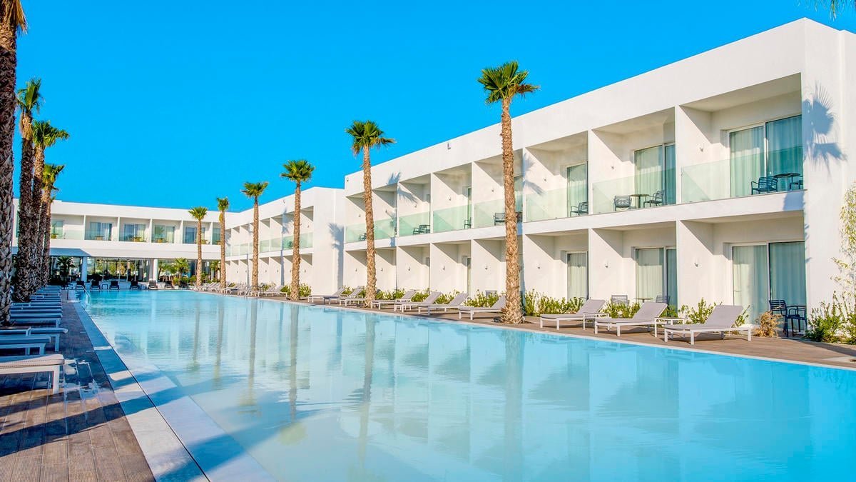 Hotel White Dreams Resort