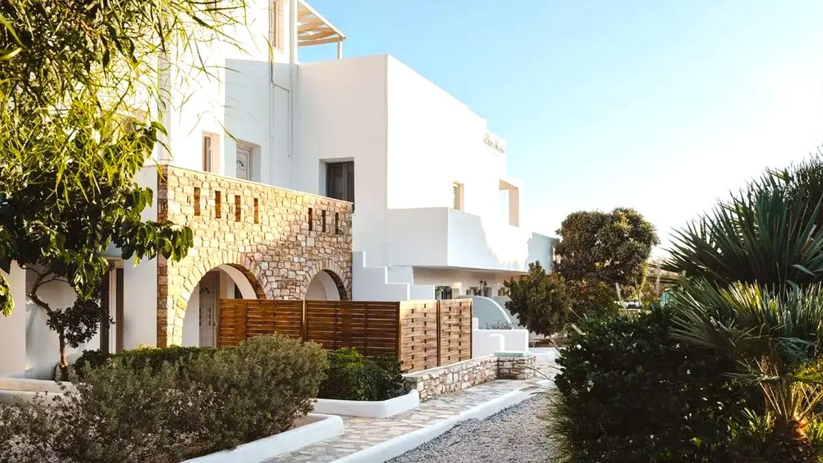 Almiriki Naxos Beachside Living