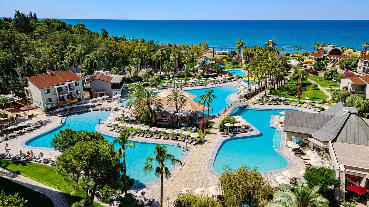 Arum Barut Collection