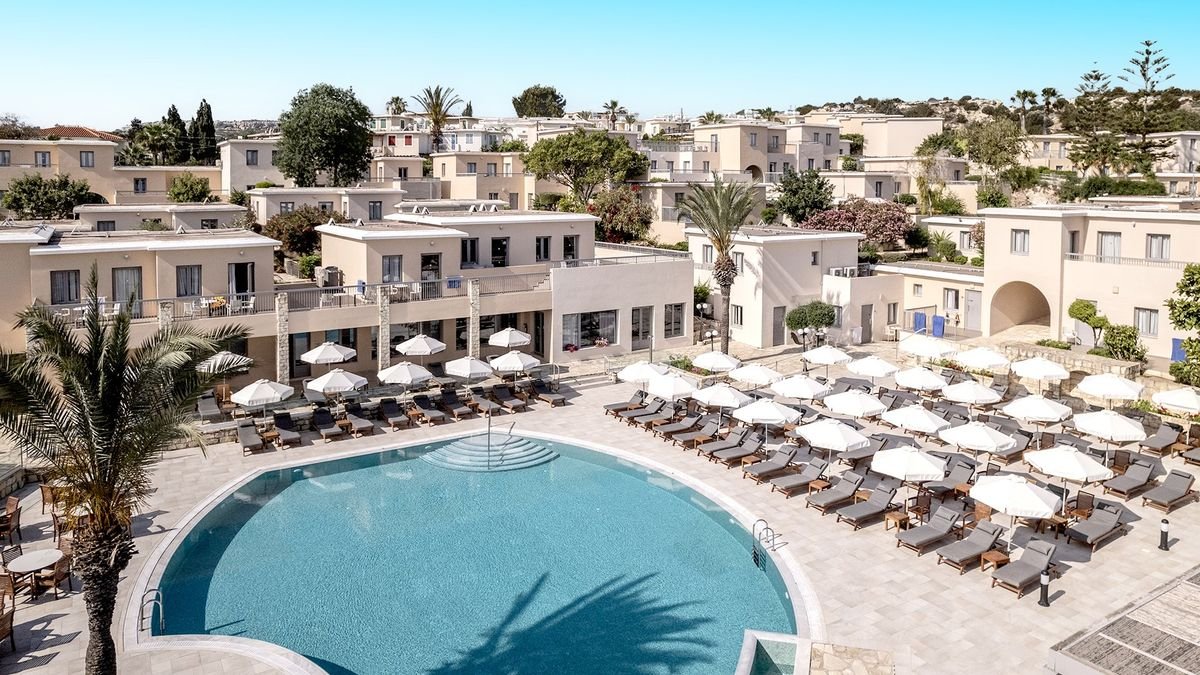 Louis St. Elias Resort