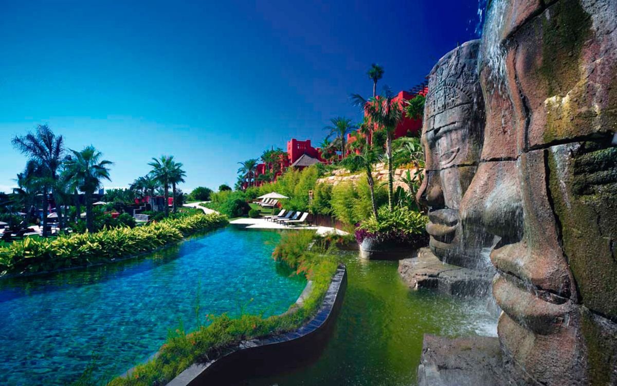 Asia Gardens Hotel & Thai Spa