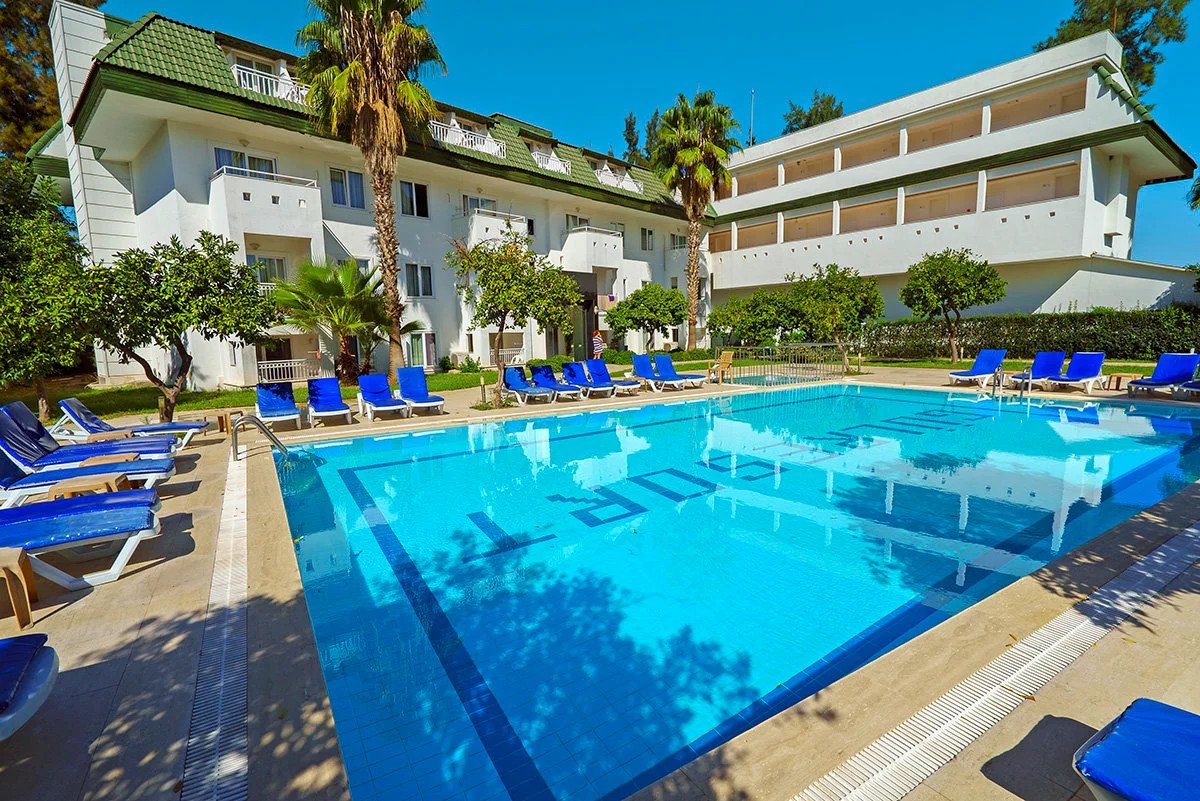 Armas Beach Hotel