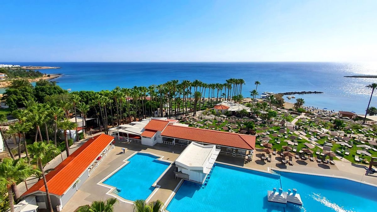 Cavo Maris Beach Hotel