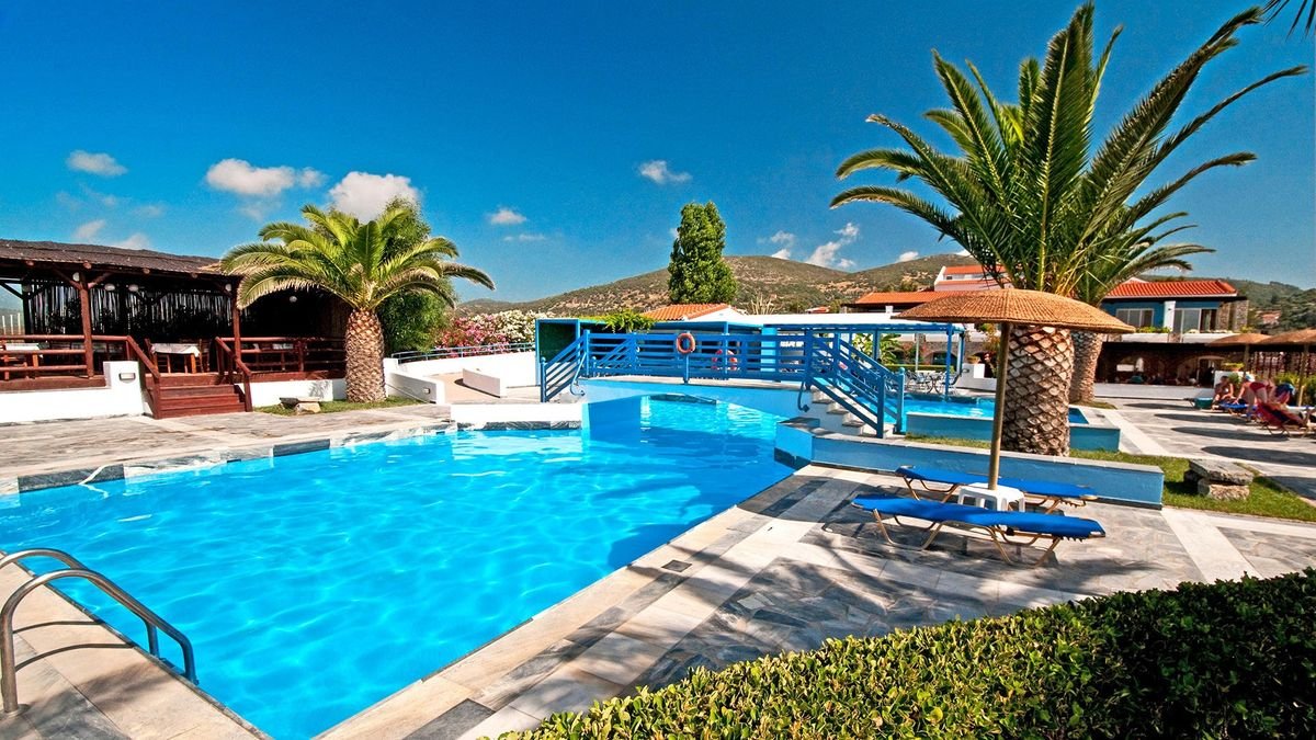 Zefiros Beach Hotel