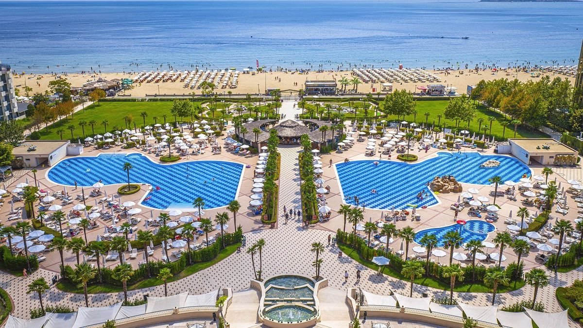 DIT Majestic Beach Resort