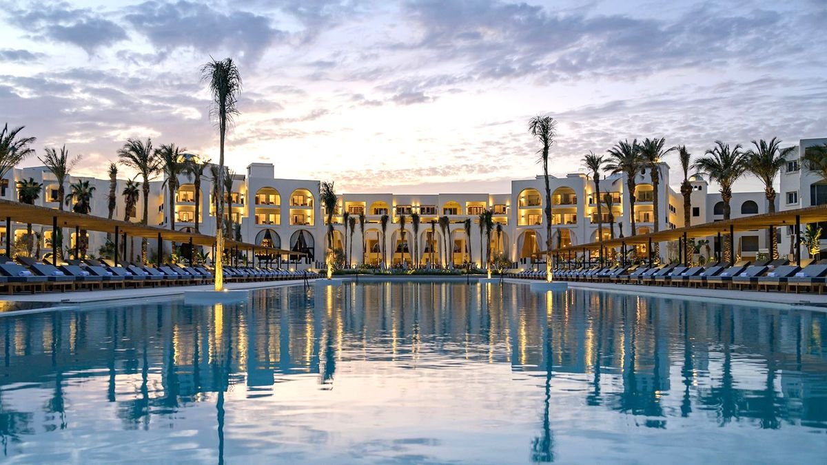 Serry Beach Resort