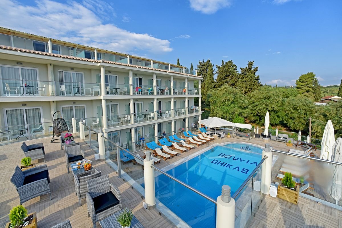 Palapart Gikas Studios & Suites