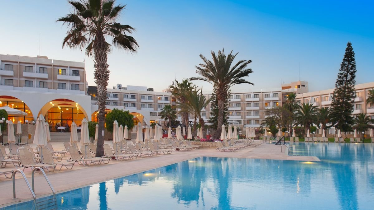 Hotel Louis Phaethon Beach