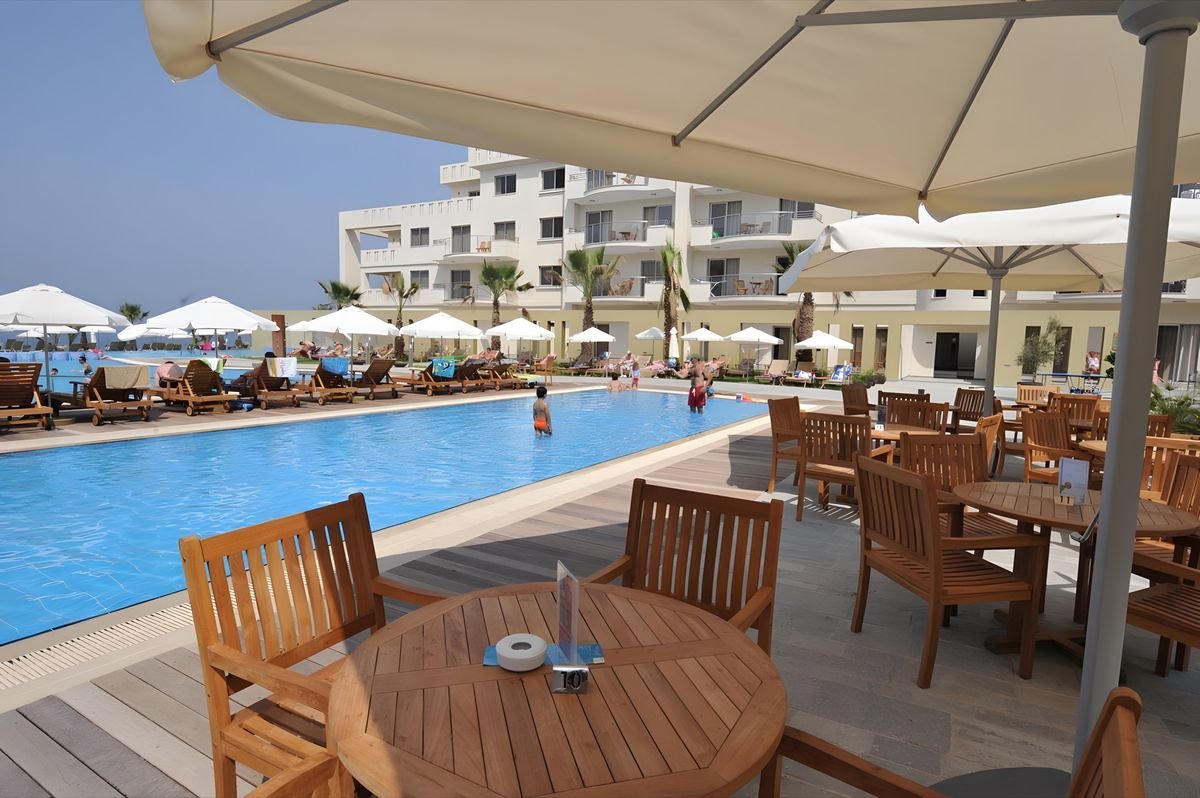 Hotel Capital Coast Resort & Spa