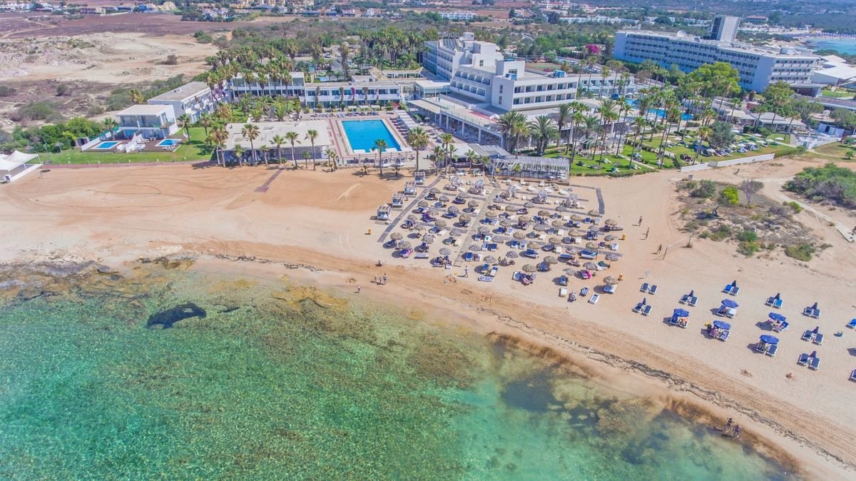Dome Beach Hotel & Resort