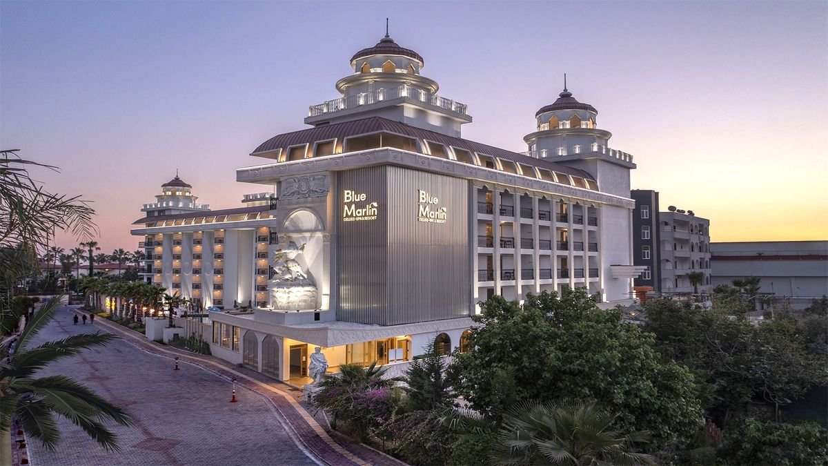 Blue Marlin Deluxe Spa & Resort